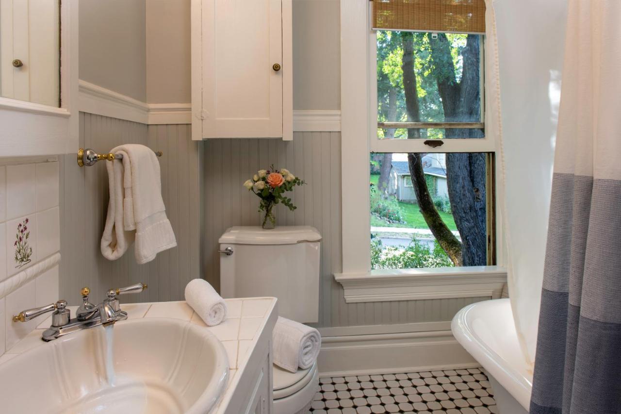 Suite with Garden View