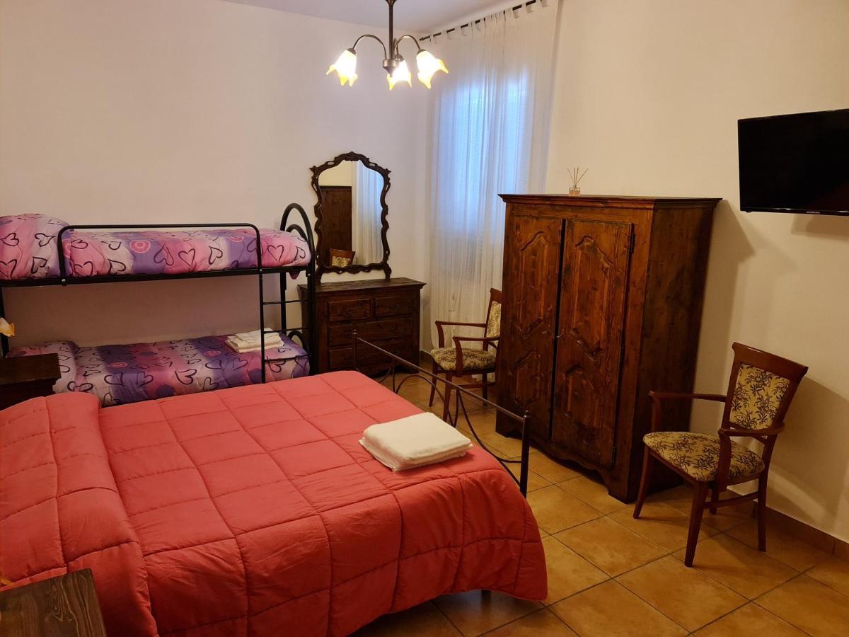 Standard Family Room,1099588770:JPEG