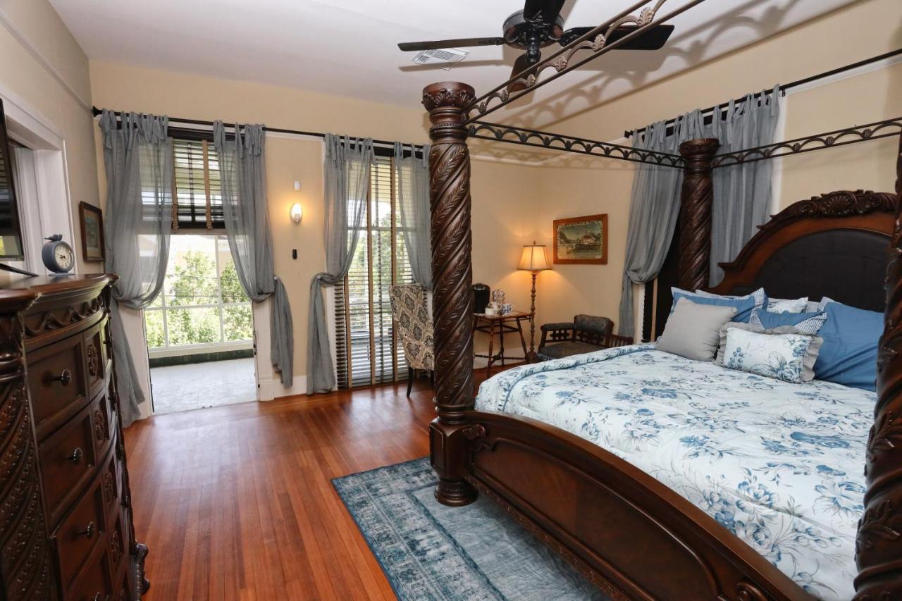 King Room with Balcony