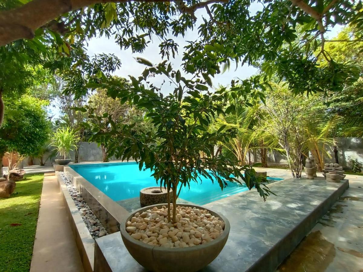 Twin Room Pool View,1332325730:JPEG