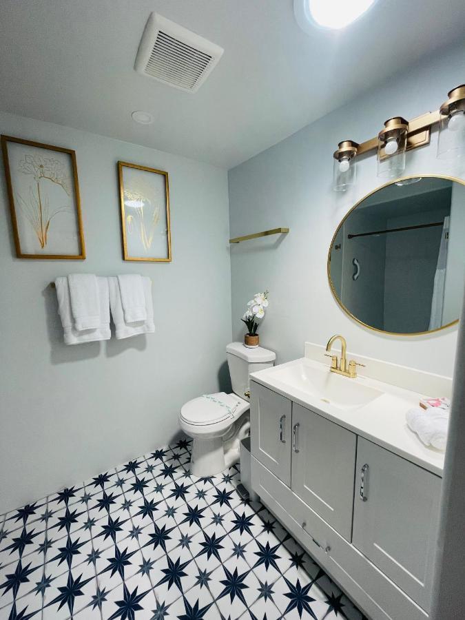 Classic Queen Room