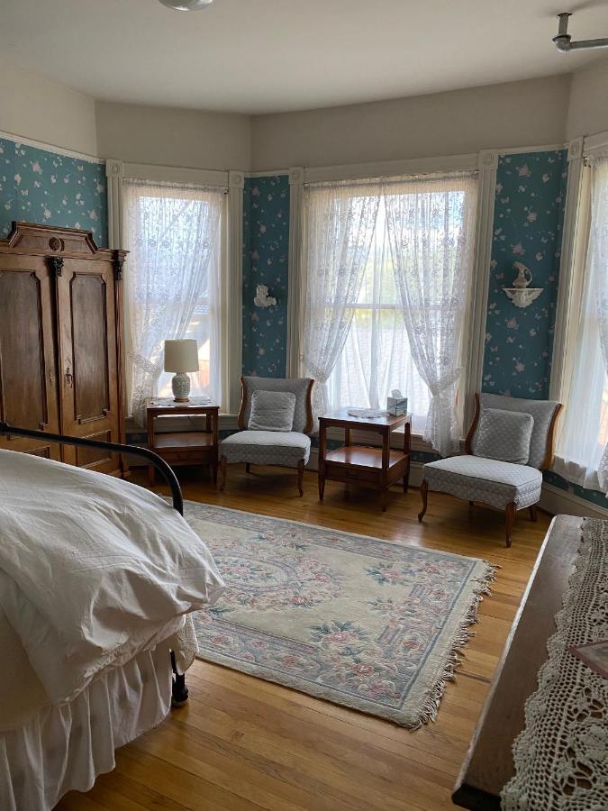 Deluxe King Suite,1319672626:JPEG