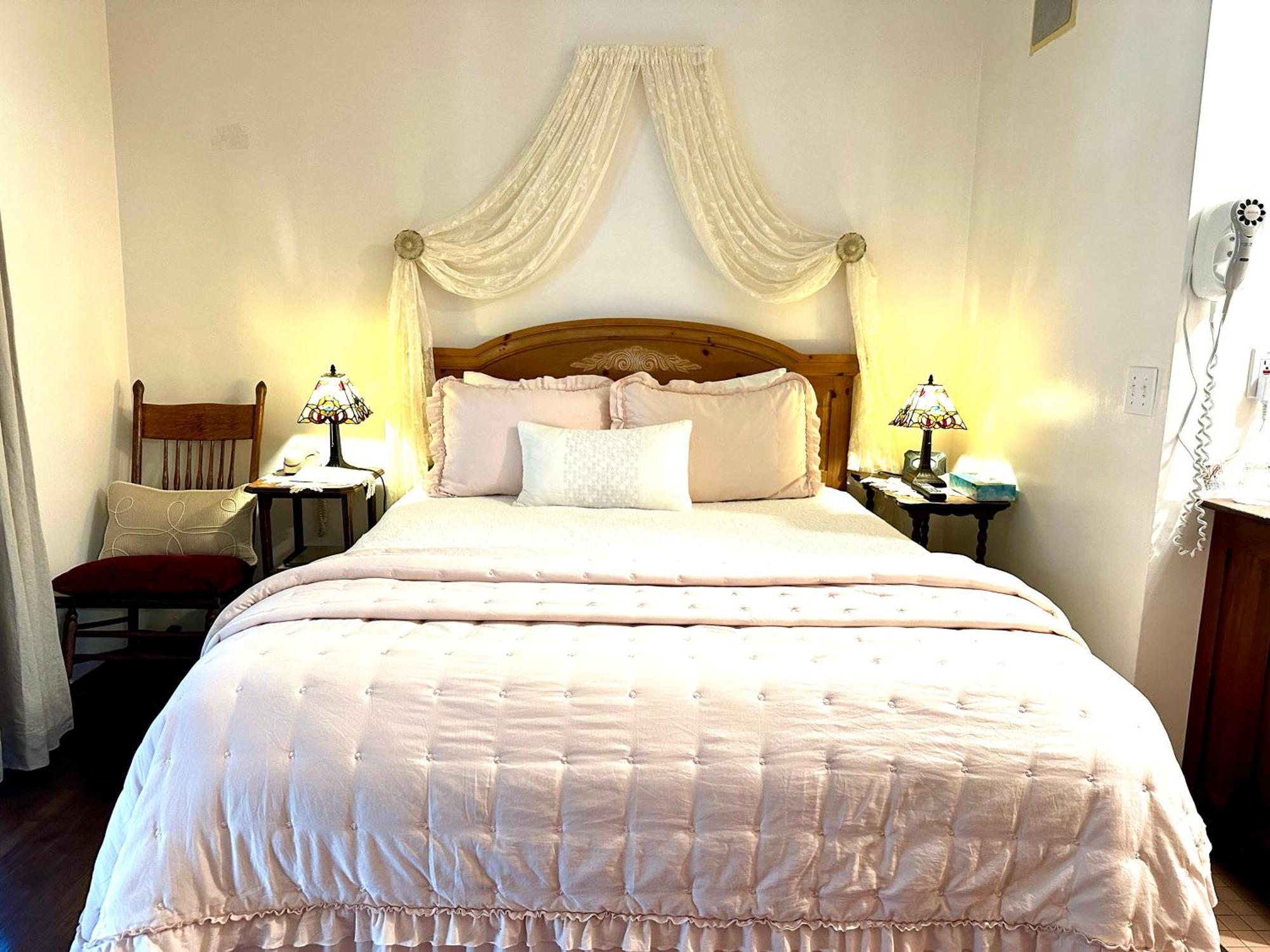 Wisteria Room