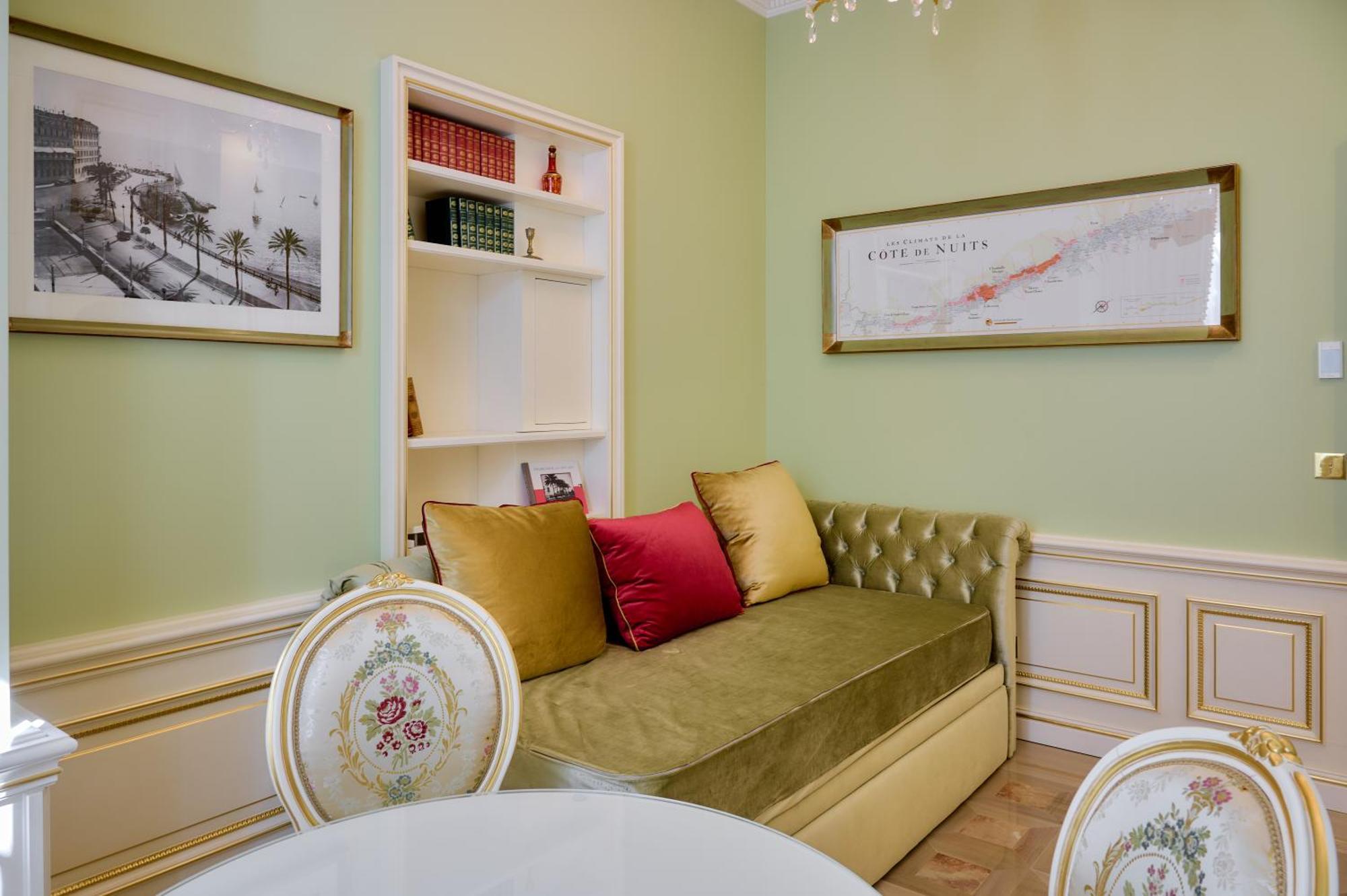 Deluxe Suite Nuits-Saint-Georges,1625469812:JPEG