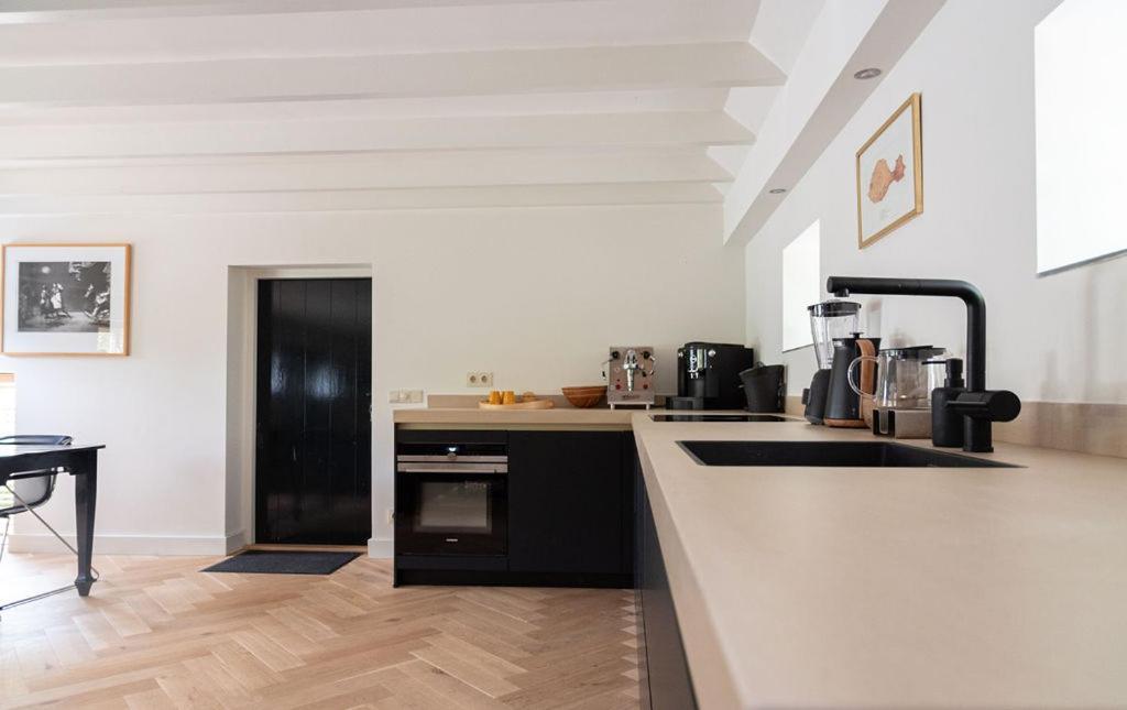 Deluxe Appartement met 2 Slaapkamers en Uitzicht op de Tuin