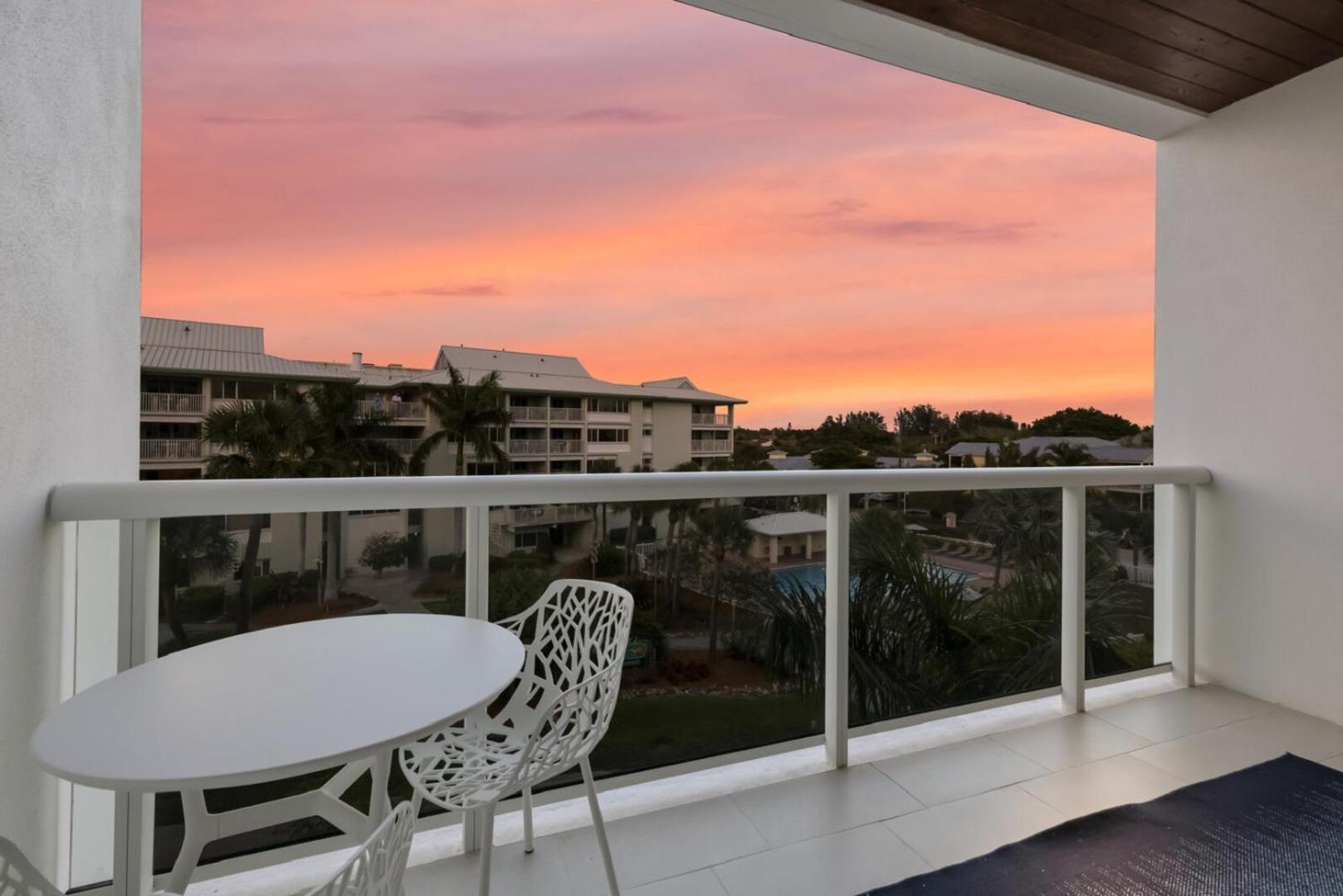 Deluxe Two-Bedroom Apartment with Garden View