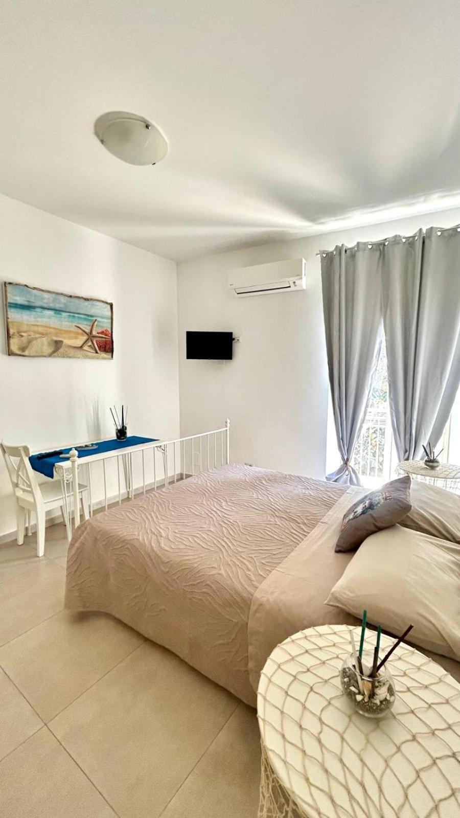Deluxe Double Room Side Sea View
