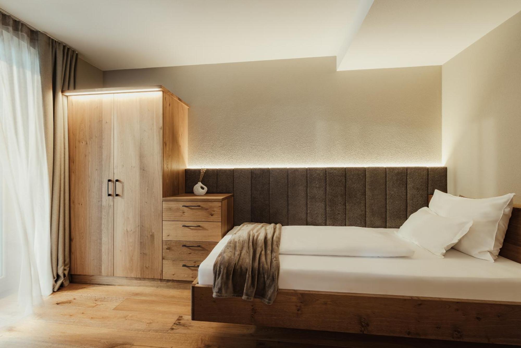 Single Room,1706829785:JPEG
