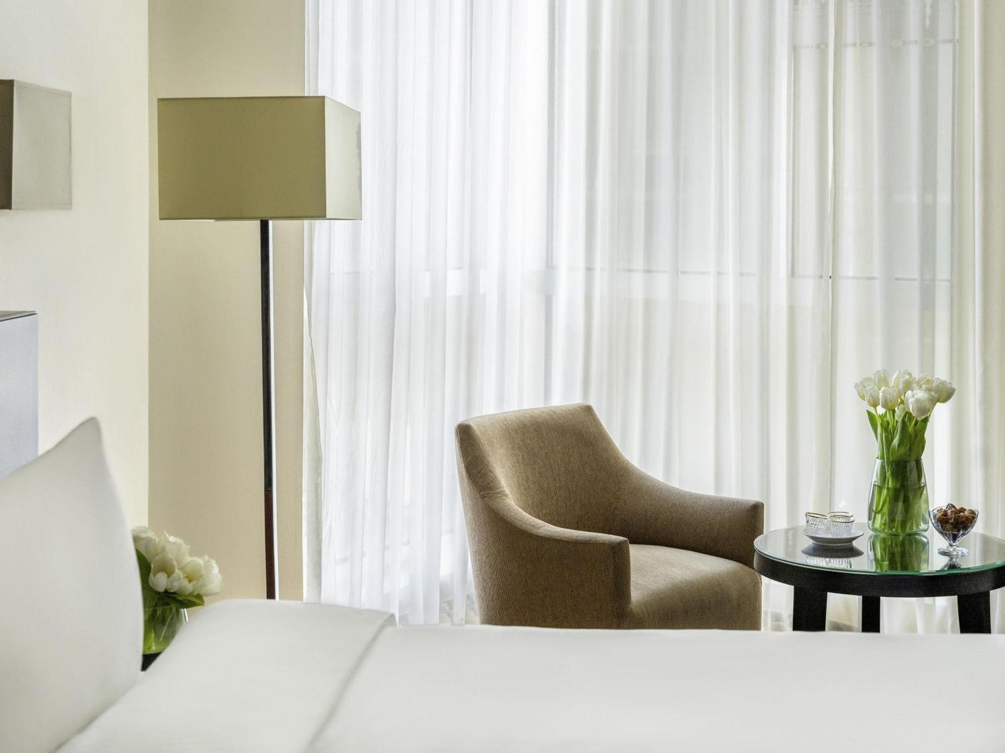 Deluxe King Suite