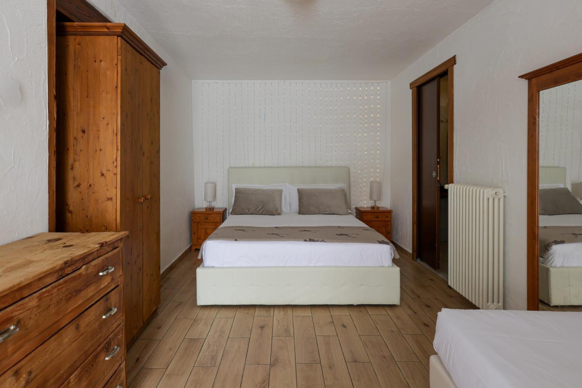 Triple Room,1765214517:JPEG