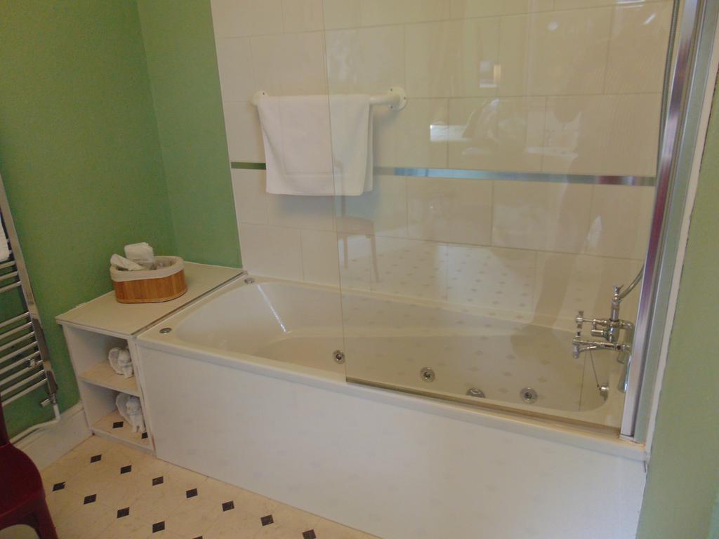 Superior Double Room with Spa Bath,1406194223:JPEG