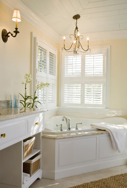 King Suite with Spa Bath and Ocean View
