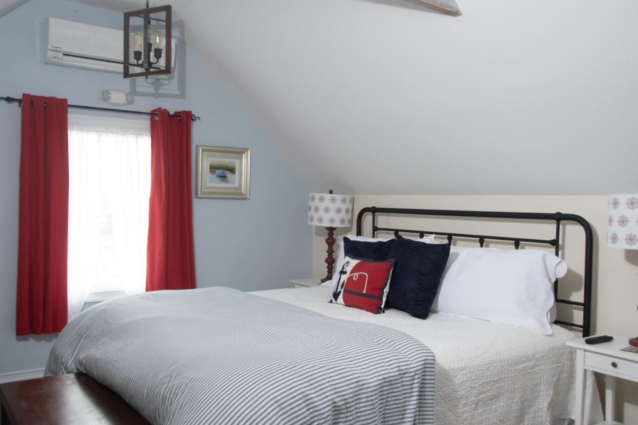 Deluxe Double Room with Extra Bed