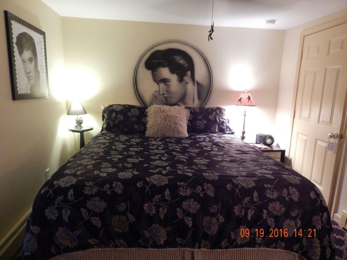 Deluxe King Suite,812198766:JPEG