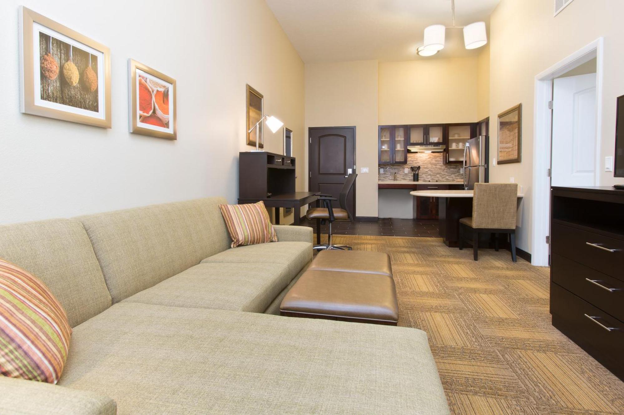 King Room - Mobility Access Tub/Non-Smoking