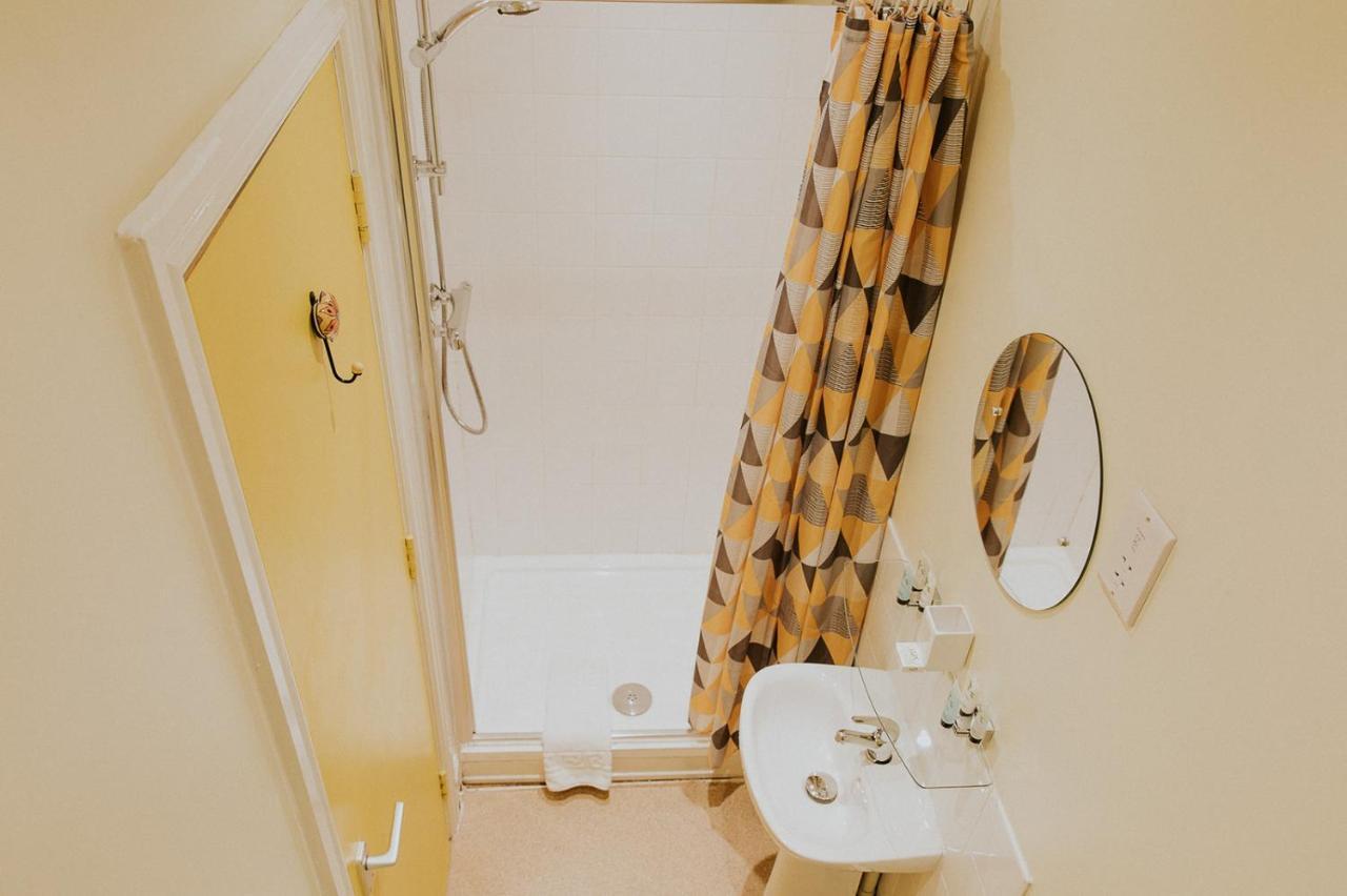 Small Double Ensuite shower only,1550087461:JPEG