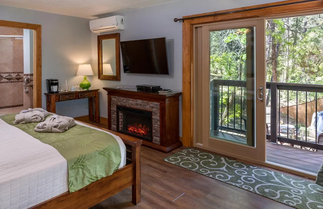 Sheridan House Inn- Adult Only Accommodation-1