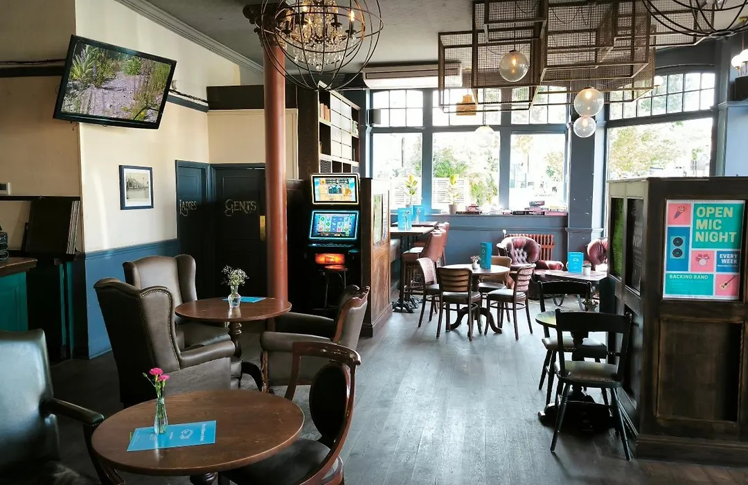 Oyo The Kilburn Arms-1