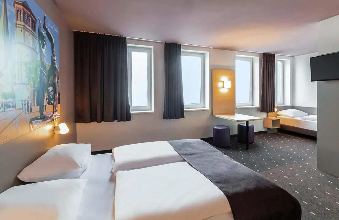 B&B Hotel Düsseldorf - Mitte-1