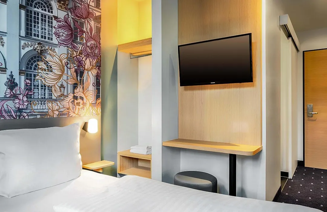 B&B Hotel München-Moosach-1