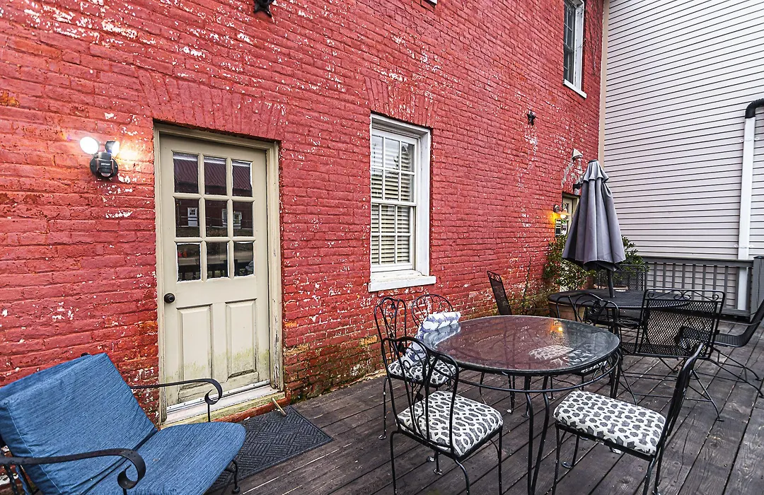 Light Horse Inn-1
