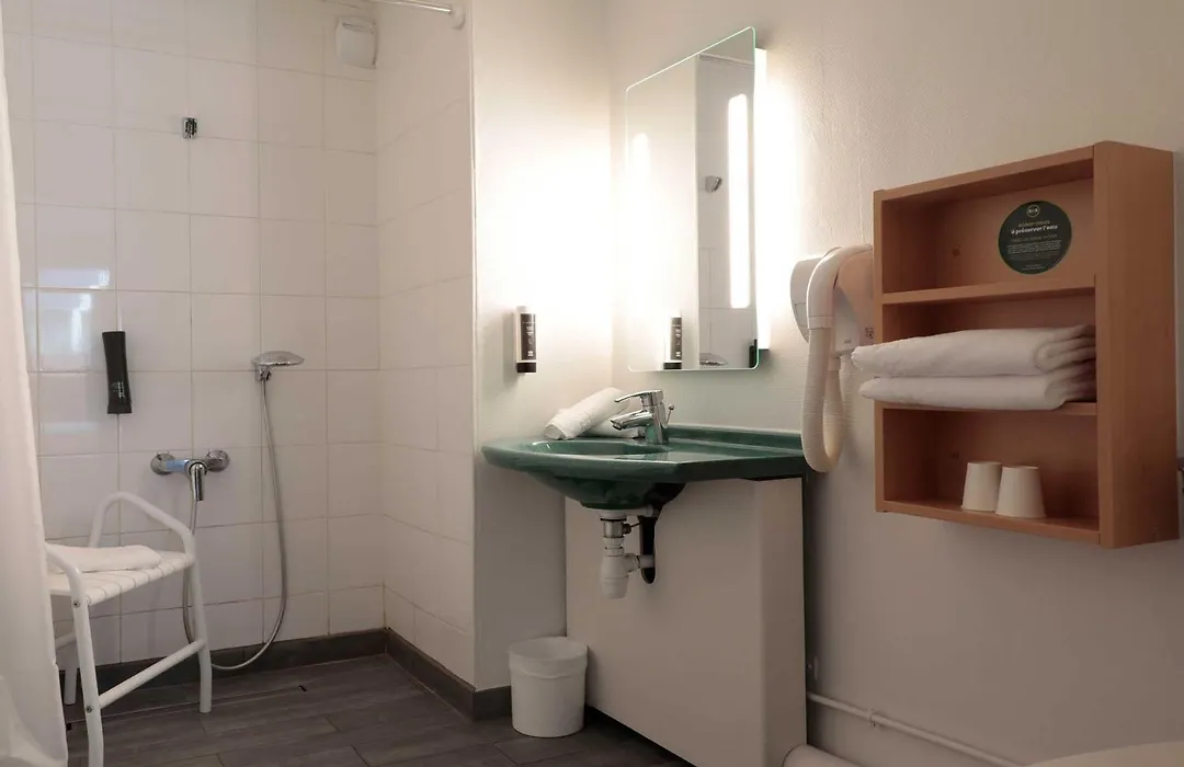 ibis Lourdes Centre Gare-1