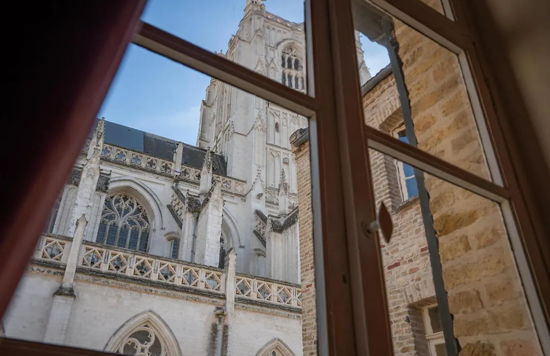 Le Palais de la Cathédrale-1