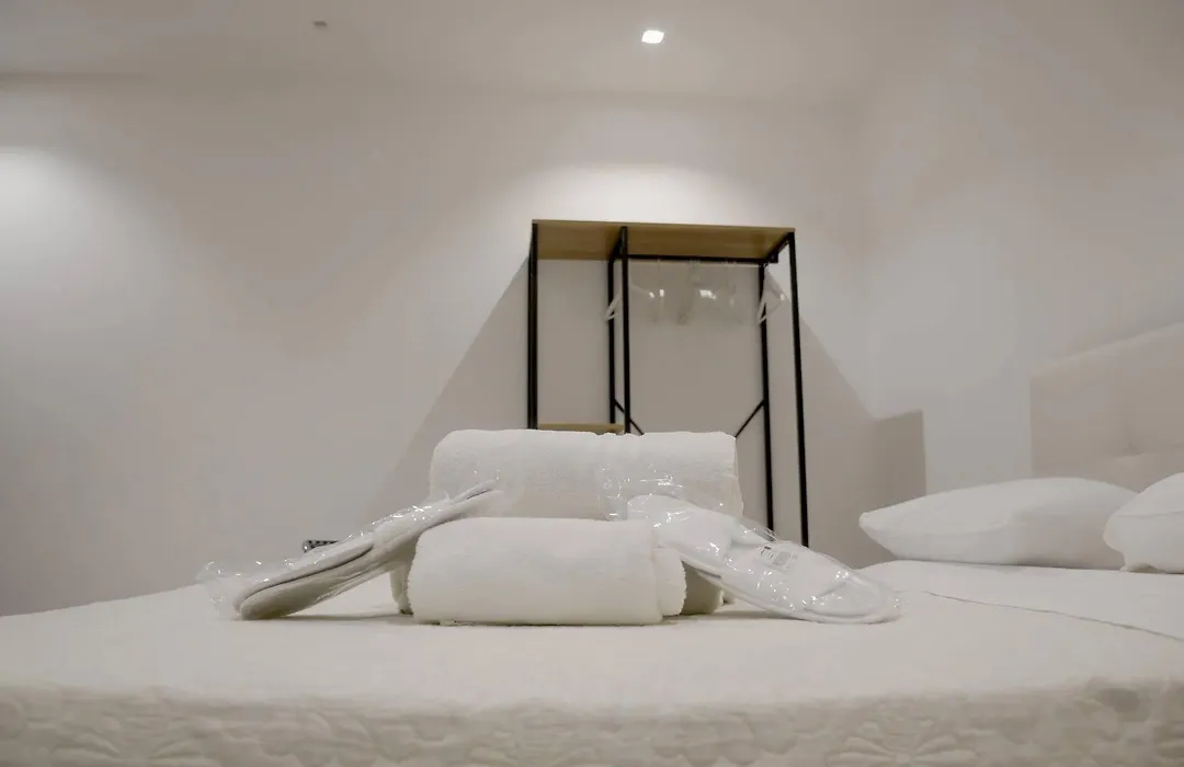 Miro B&B-1