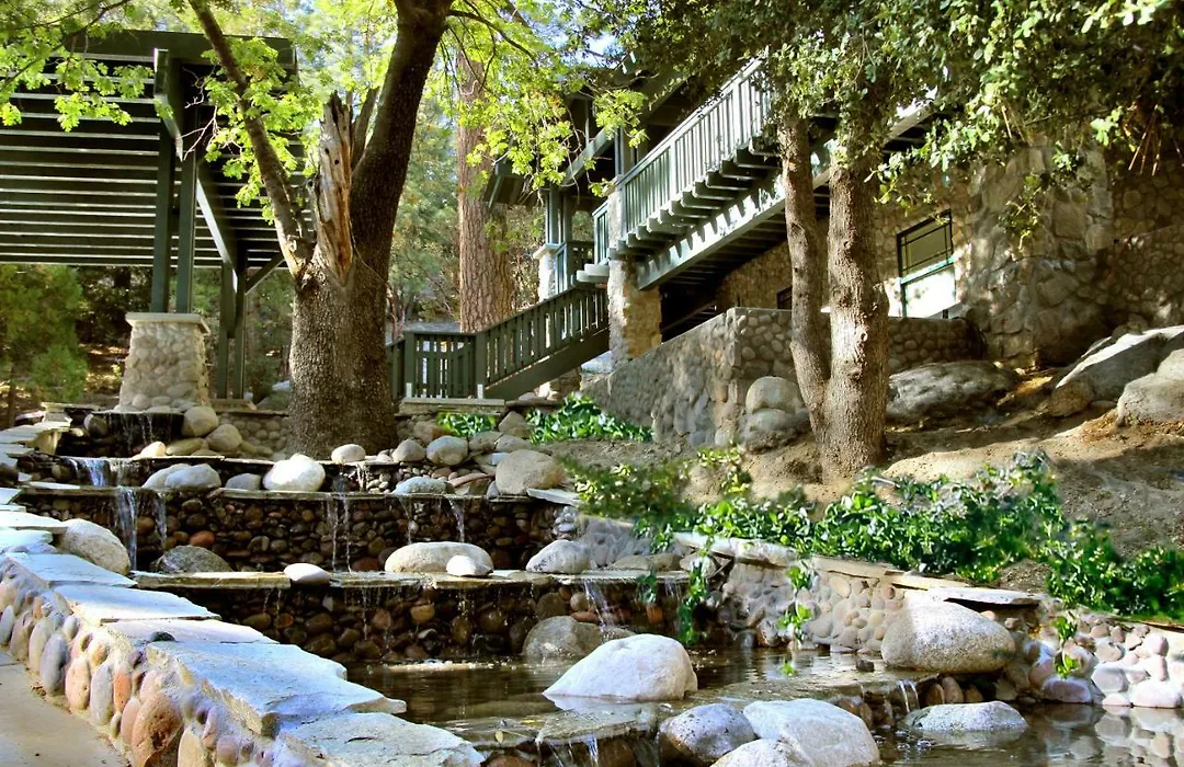 The Grand Idyllwild Lodge-1