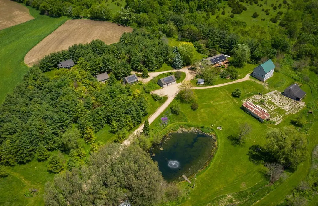Hawk Valley Retreat & Cottages-1