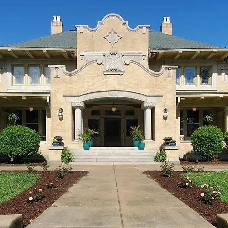 Oak Hall Mansion And Boutique Hotel-3