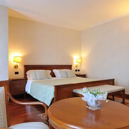 Hotel Roxy Plaza-3