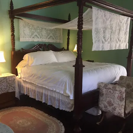1872 Denham Inn-3