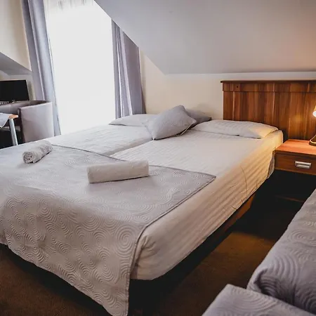 Hotel Nad Morzem - Art-Pension - Dabrowa - Holiday & Spa-3