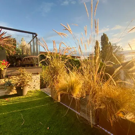 Spa De La Lune - Private Love Room Suite With Terrace And View - Air Conditioned- Double Jacuzzi - Sauna - King Size Bed - Free Wifi - Free Parking - Free Breakfast - Close To Cdg Airport And To The North Of Paris-3