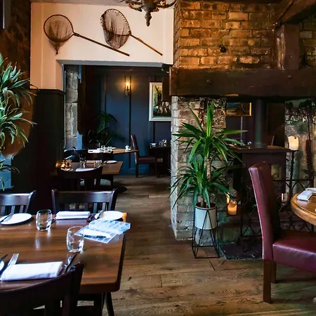Coorie Inn Restaurant And Rooms-3