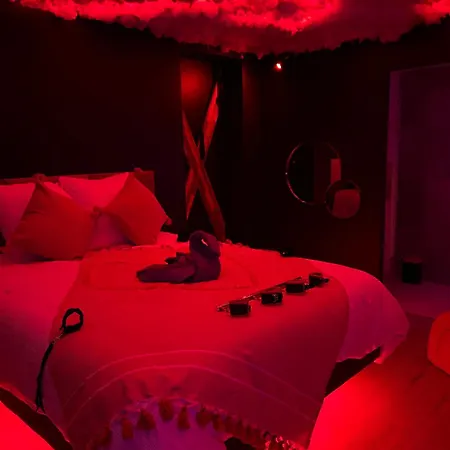 Love Room In Paris-2