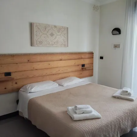 Hotel Garisenda sul Lungomare Riccione B&BRUNCH-2
