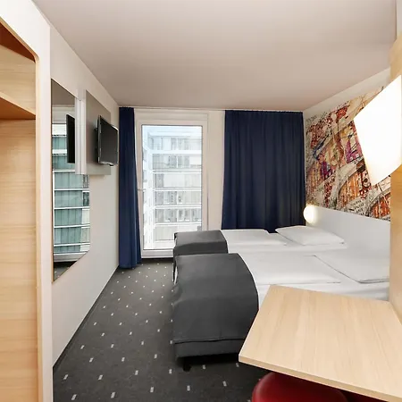B&B Hotel Berlin Alexanderplatz-2