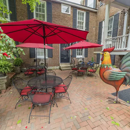 Bourbon Manor Bed & Breakfast Inn-3