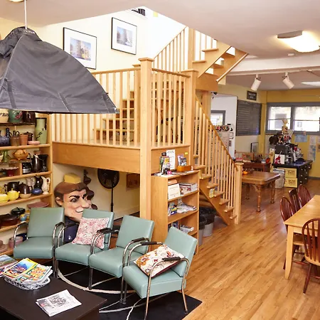 Ray'S Bucktown Bed And Breakfast-2