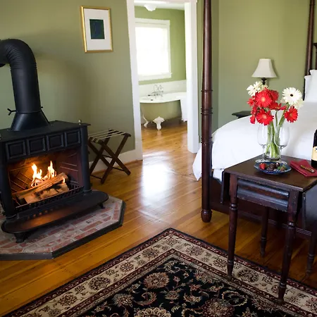 Hopkins Ordinary Bed, Breakfast And Ale Works-2