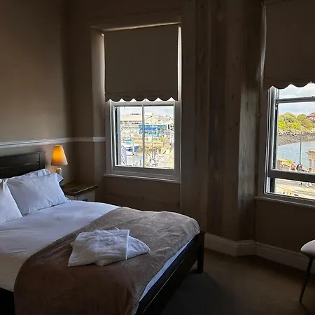 Admiral Macbride Bed & Breakfast-3