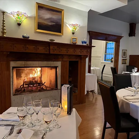 Belfry Inn And Bistro-3