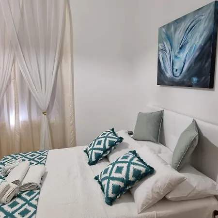 Miro B&B-2