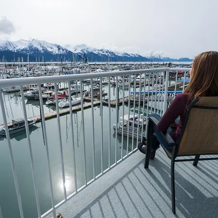 Harbor 360 Hotel Seward-3