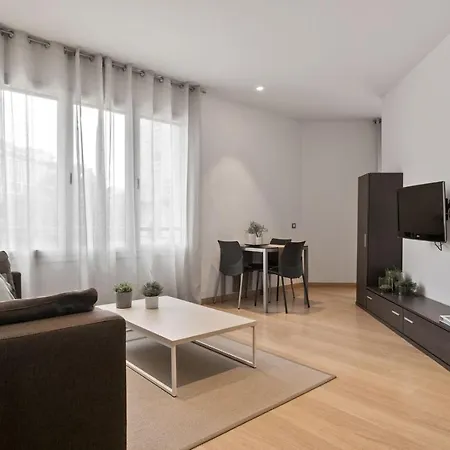 Fisa Rentals Gran Via Apartments-3