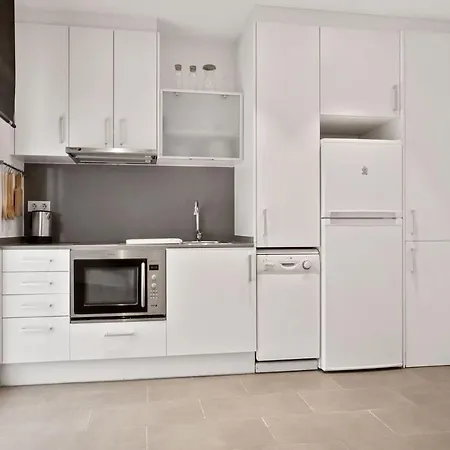 Fisa Rentals Gran Via Apartments-2