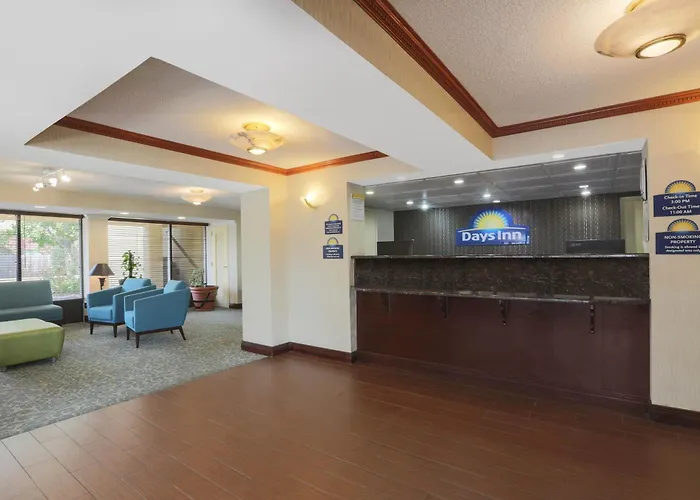 Days Inn By Wyndham Newark Wilmington