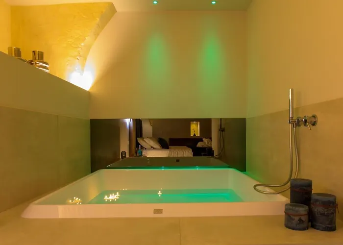 Iris Luxury Suite